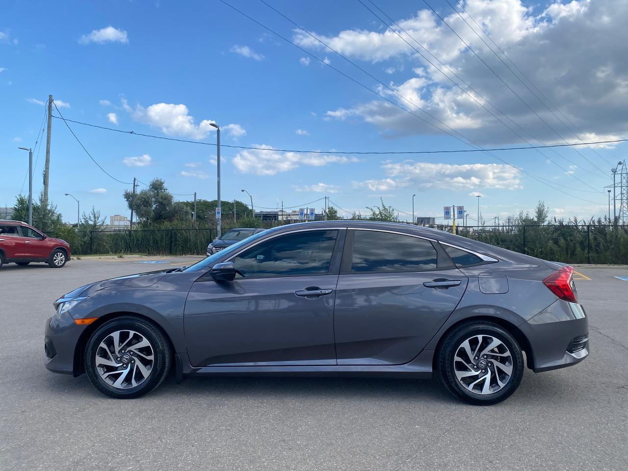 2018 Honda Civic SE CVT - Photo #9