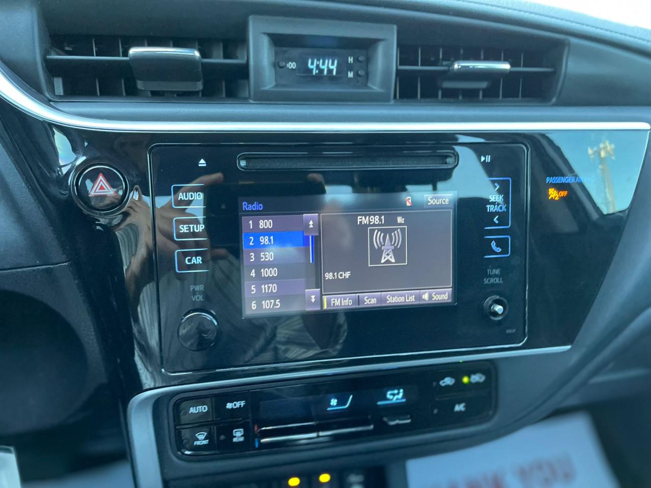 2019 Toyota Corolla AUTO CAMERA BLUETOOTH LEATHERATE SEATS NEW TIRES - Photo #19