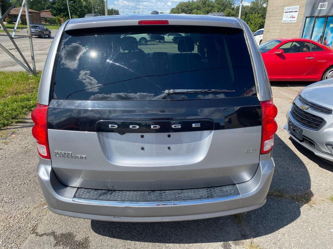 2016 Dodge Grand Caravan SXT WAGON - Photo #9