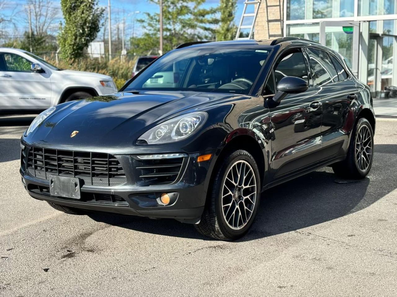 Used 2017 Porsche Macan AWD for sale in Vaudreuil-Dorion, QC