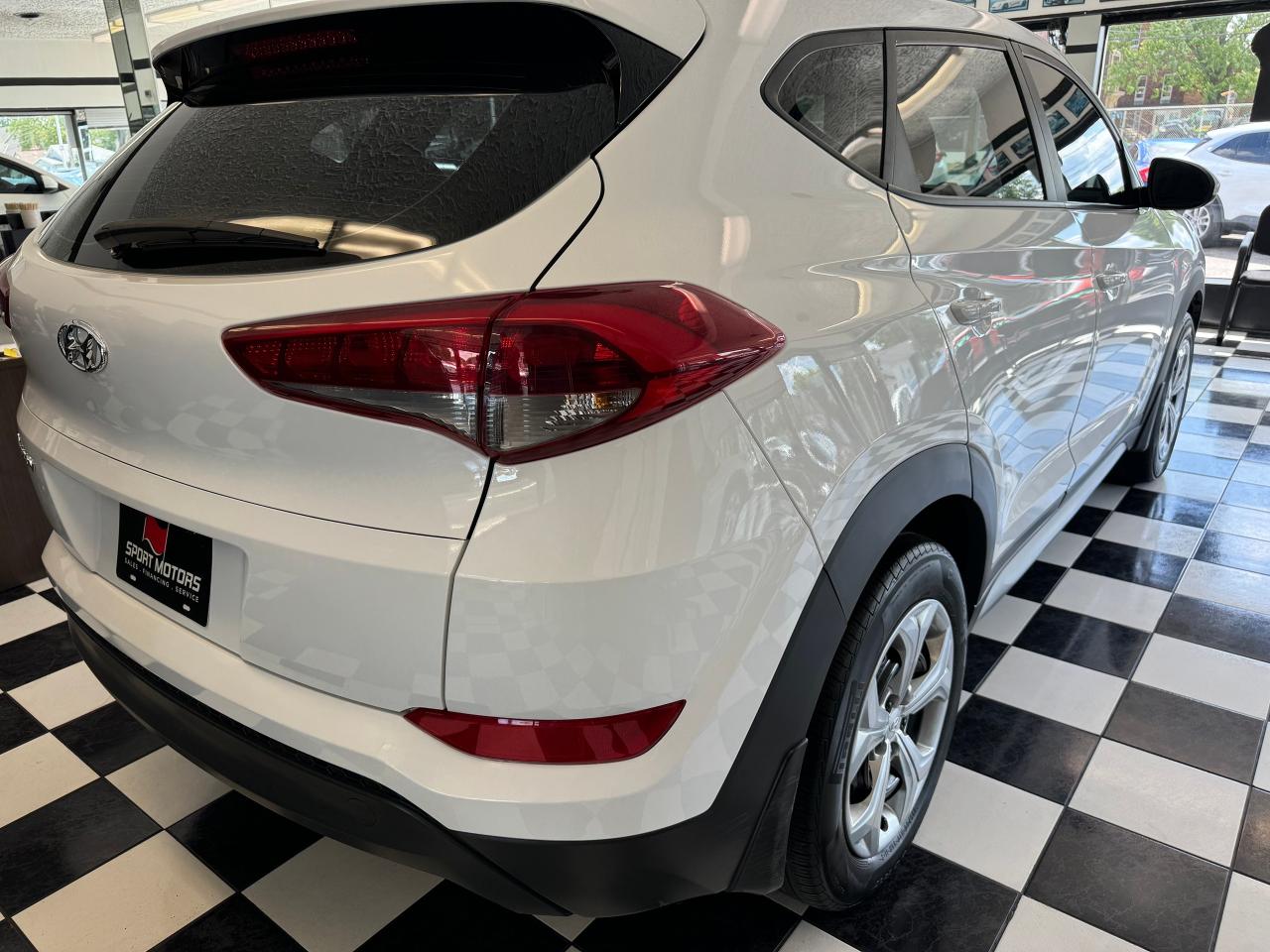 2017 Hyundai Tucson FWD+New Brakes+Tinted+Heated Seats+CLEAN CARFAX Photo92