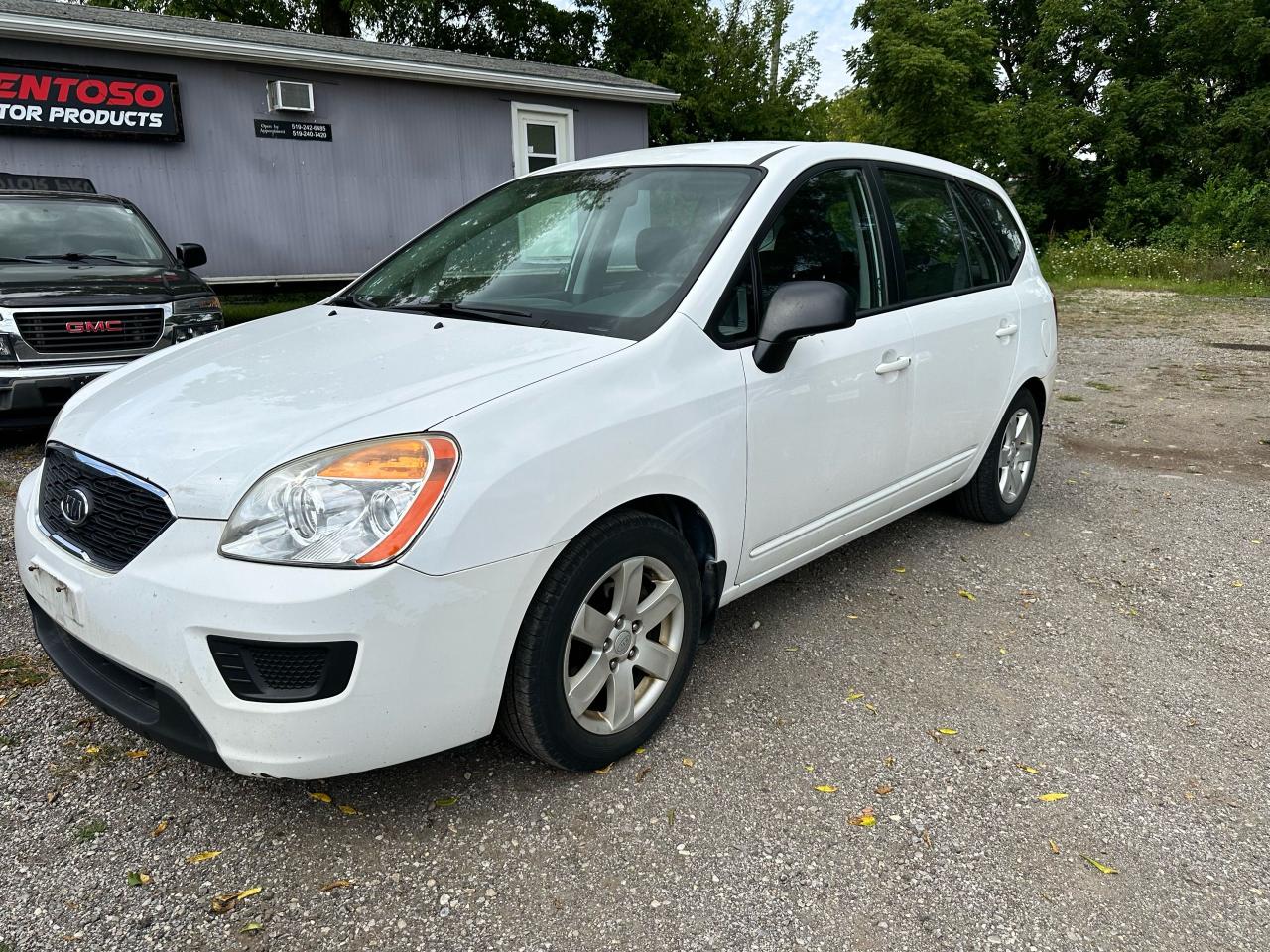 2011 Kia Rondo LX w/AC - Photo #2