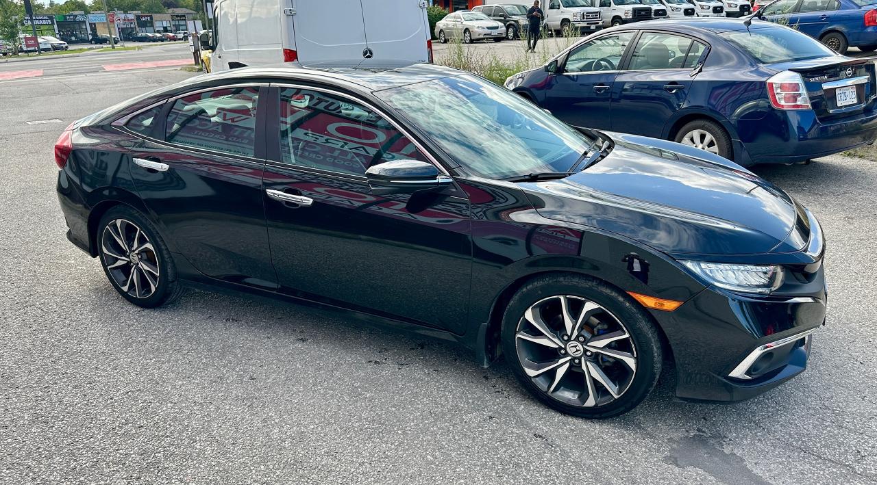 2020 Honda Civic Touring Photo4