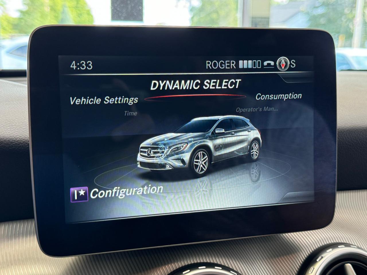 2017 Mercedes-Benz GLA GLA250+Camera+GPS+Roof+Blind Spot+CLEAN CARFAX Photo93