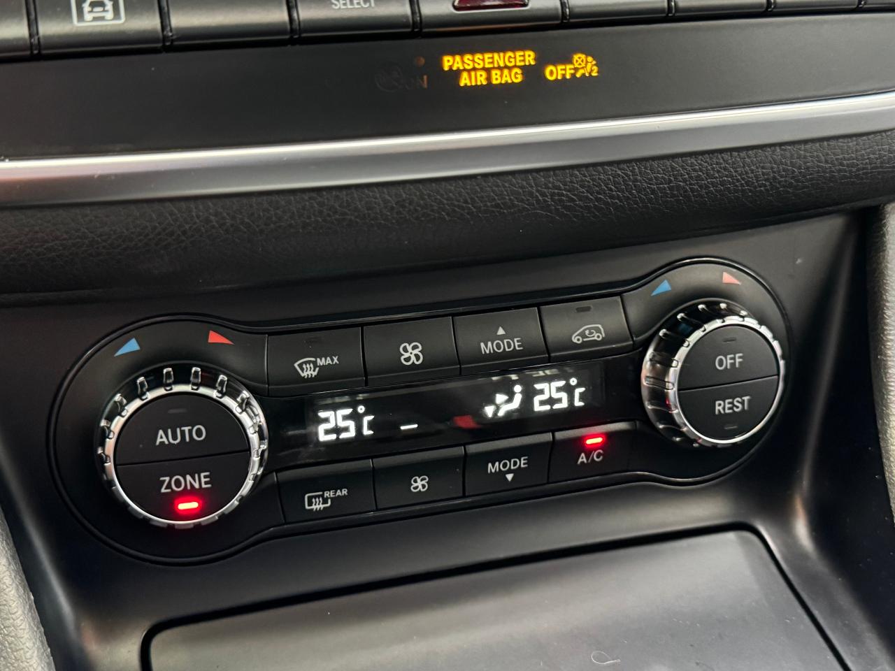 2017 Mercedes-Benz GLA GLA250+Camera+GPS+Roof+Blind Spot+CLEAN CARFAX Photo96