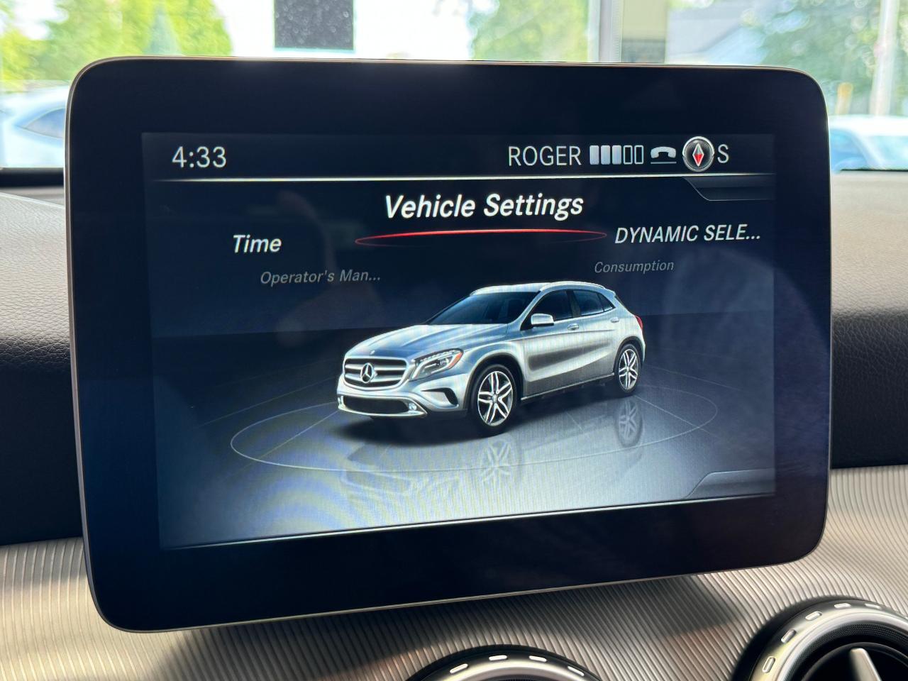 2017 Mercedes-Benz GLA GLA250+Camera+GPS+Roof+Blind Spot+CLEAN CARFAX Photo30