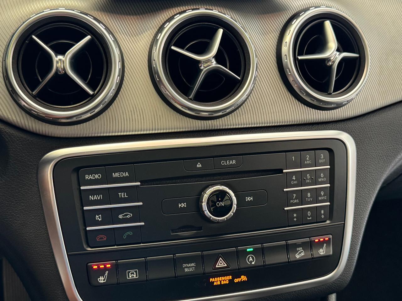 2017 Mercedes-Benz GLA GLA250+Camera+GPS+Roof+Blind Spot+CLEAN CARFAX - Photo #33