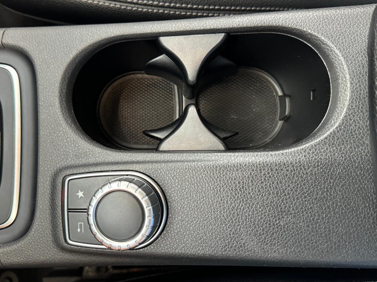 2017 Mercedes-Benz GLA GLA250+Camera+GPS+Roof+Blind Spot+CLEAN CARFAX - Photo #42