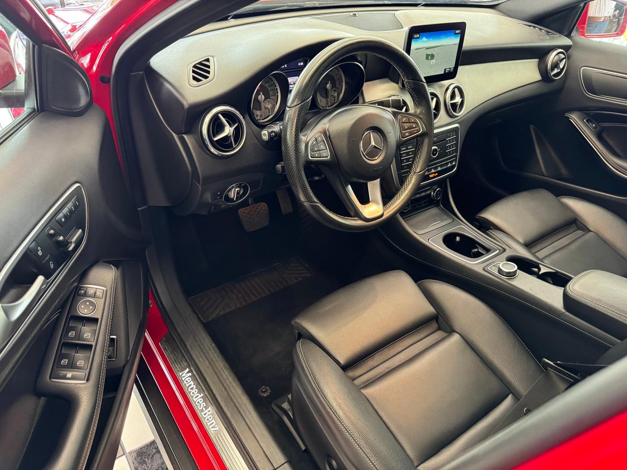2017 Mercedes-Benz GLA GLA250+Camera+GPS+Roof+Blind Spot+CLEAN CARFAX Photo17