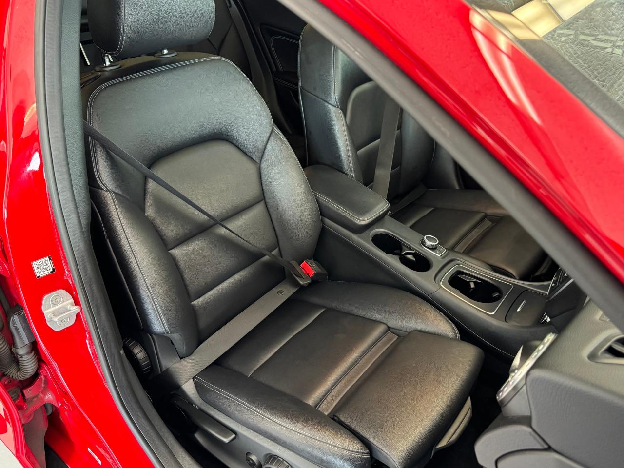2017 Mercedes-Benz GLA GLA250+Camera+GPS+Roof+Blind Spot+CLEAN CARFAX - Photo #22
