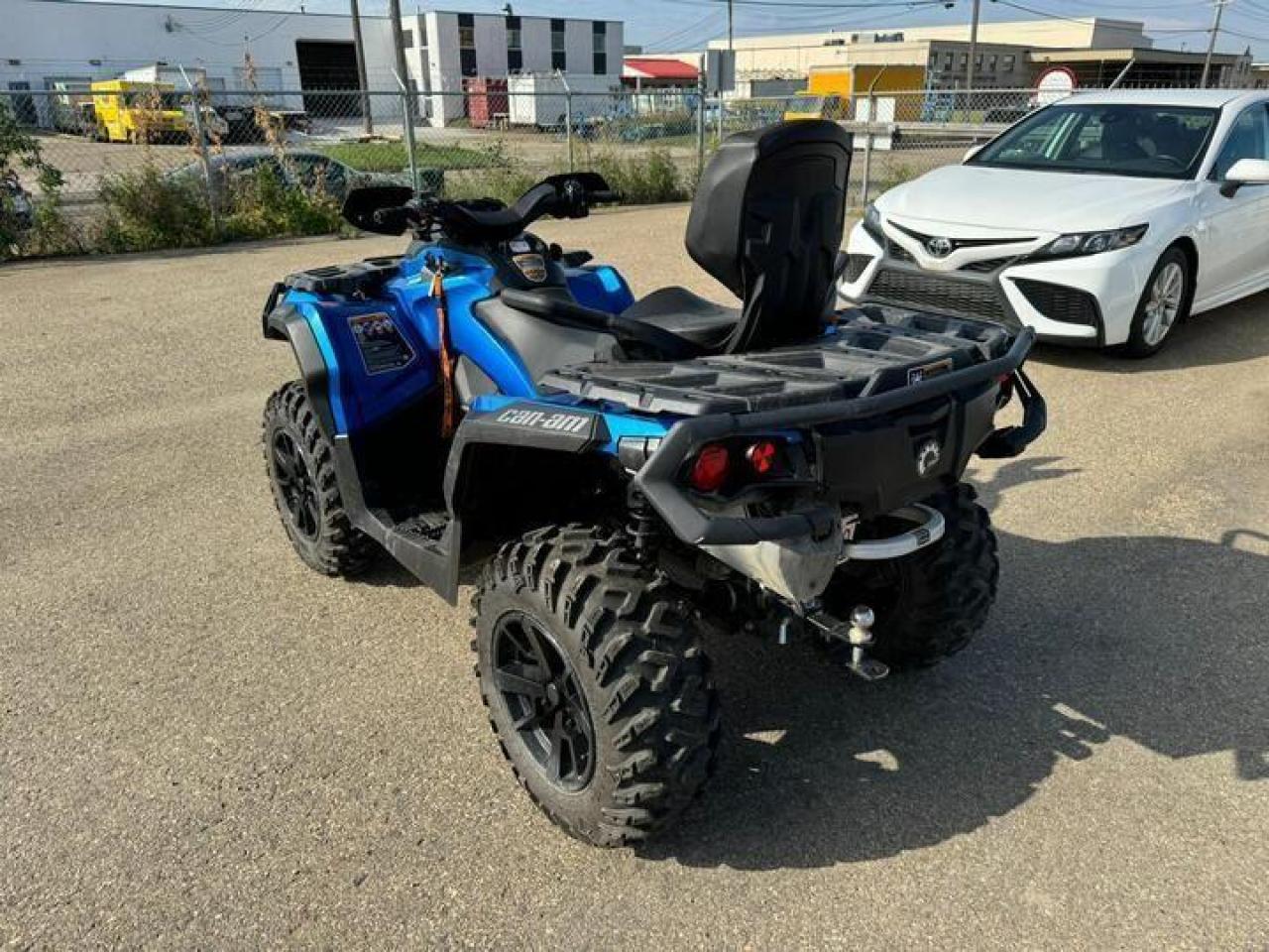 2023 CAN AM Other OUTLANDER 850 MAX XT $103 B/W - Photo #2