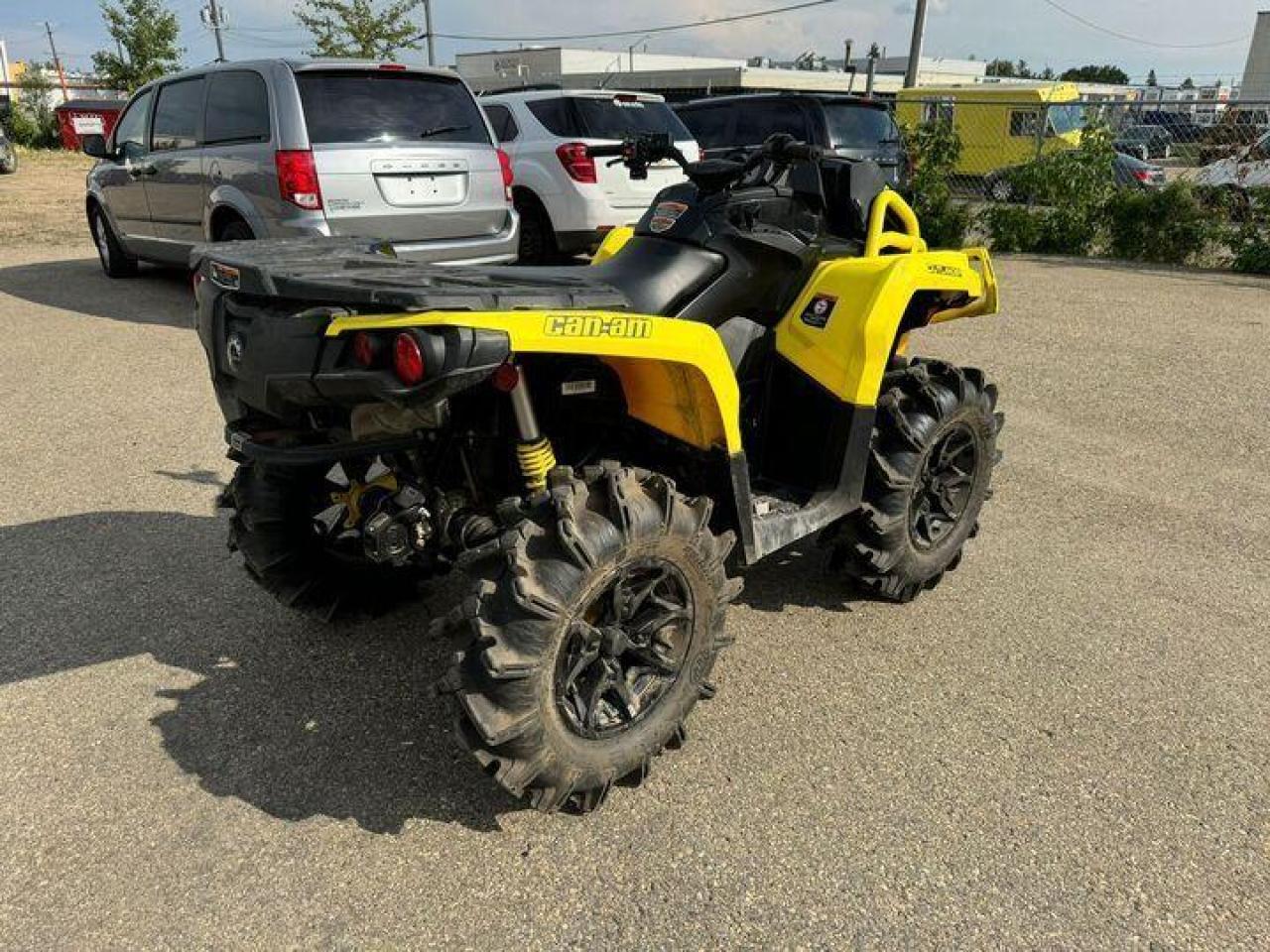 2019 CAN AM Can Am Outlander 850 XMR  $107 B/W - Photo #6