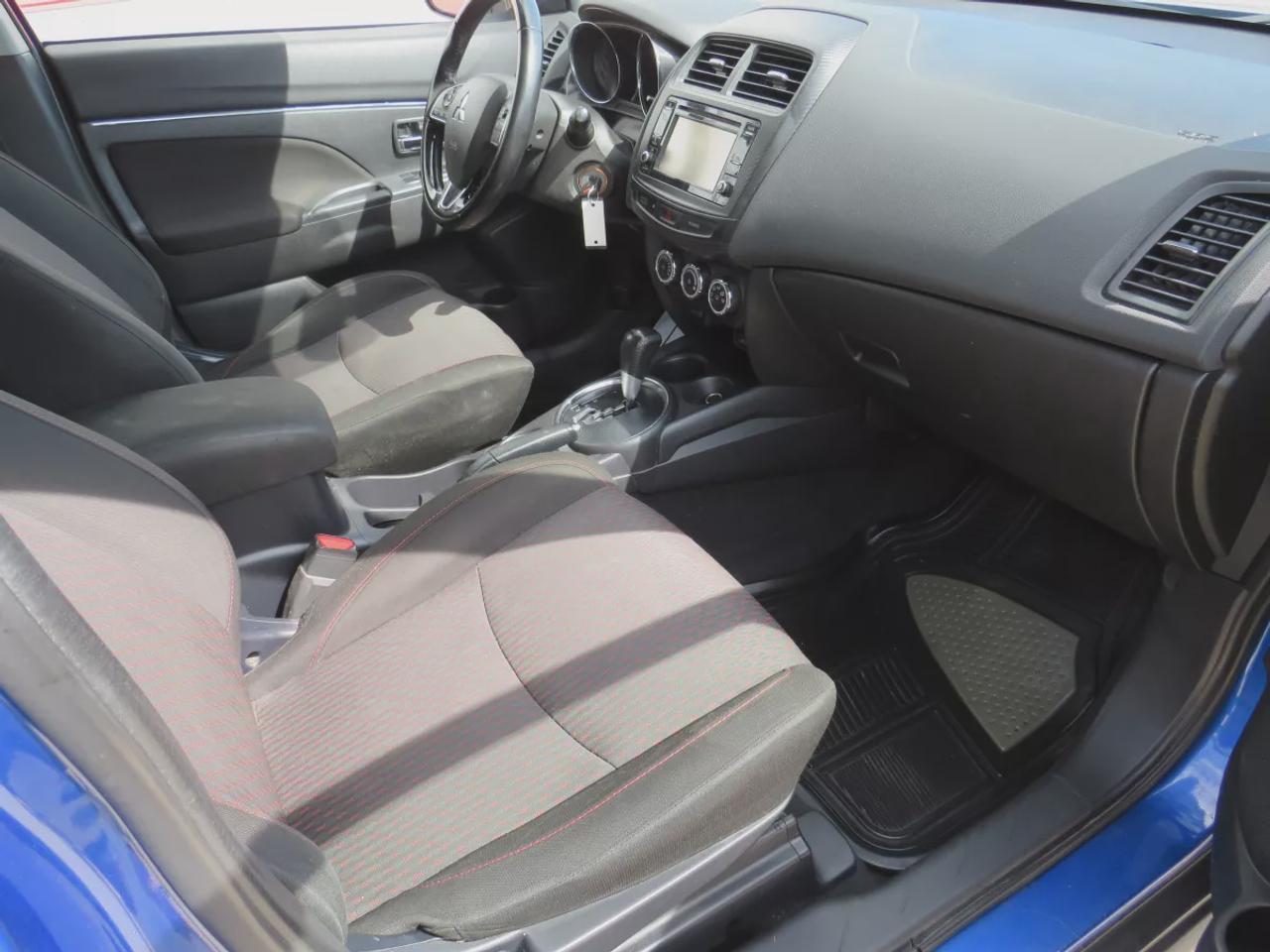2017 Mitsubishi RVR SE | Clean Carfax Report | 4WD | Tints | Alloy Rims | Reverse Camera | Bluetooth | Cruise Control | Photo