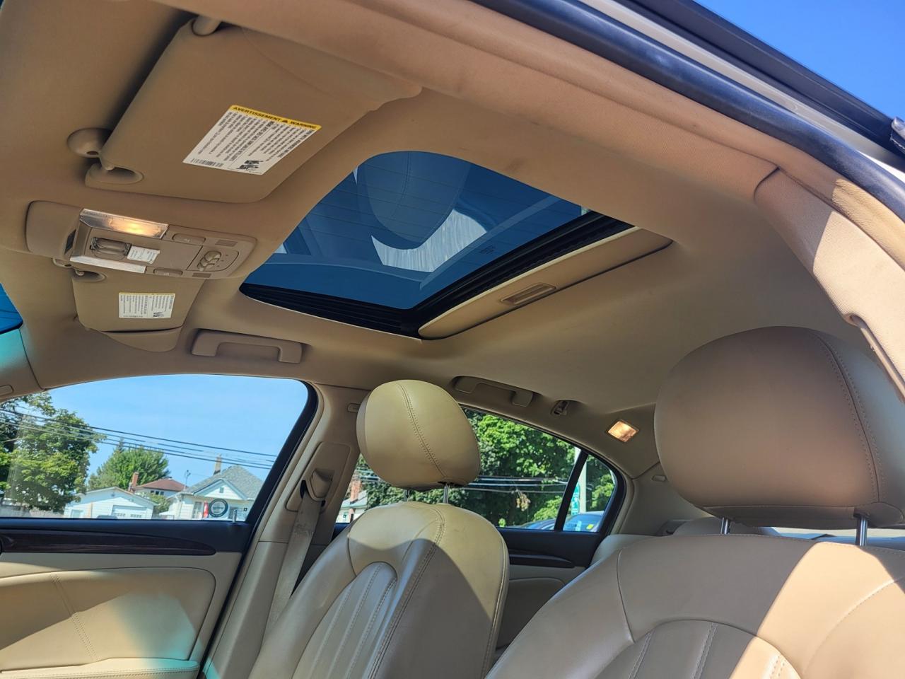 2011 Buick Lucerne CXL Premium Photo