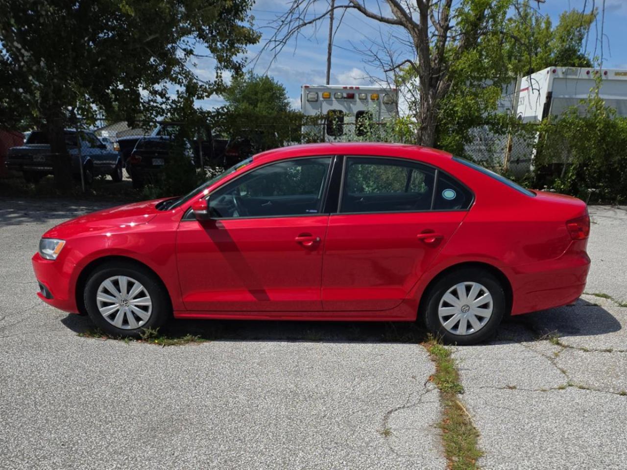 2014 Volkswagen Jetta 4dr 2.0L Auto Trendline+ Clean CarFax Financing! - Photo #6