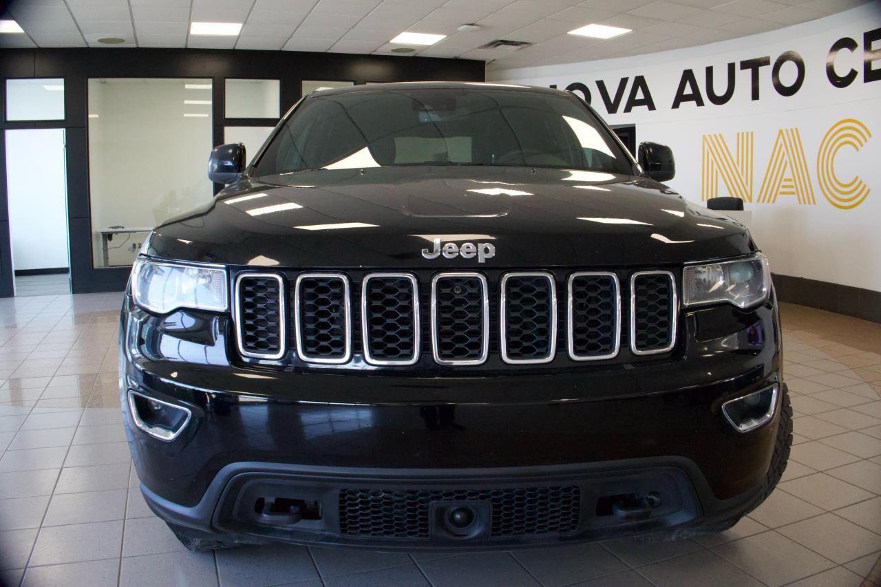 2022 Jeep Grand Cherokee Laredo - Photo #4