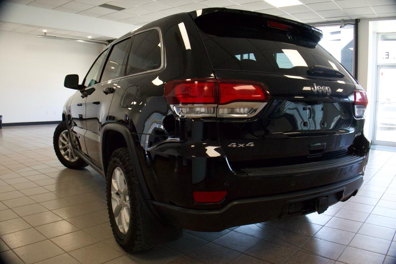 2022 Jeep Grand Cherokee Laredo - Photo #5