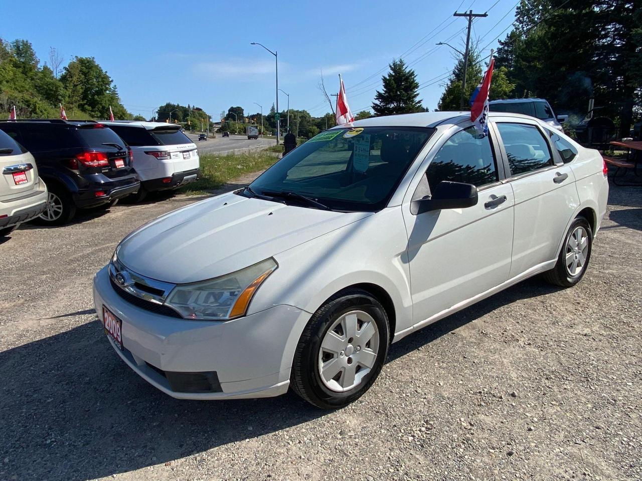 2009 Ford Focus  - Photo #2