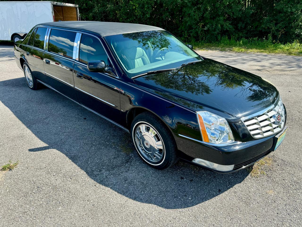 Used 2011 Cadillac DTS LIMOUSINE Low Kms | 8 Passengers | 6 Drs for sale in Perth, ON