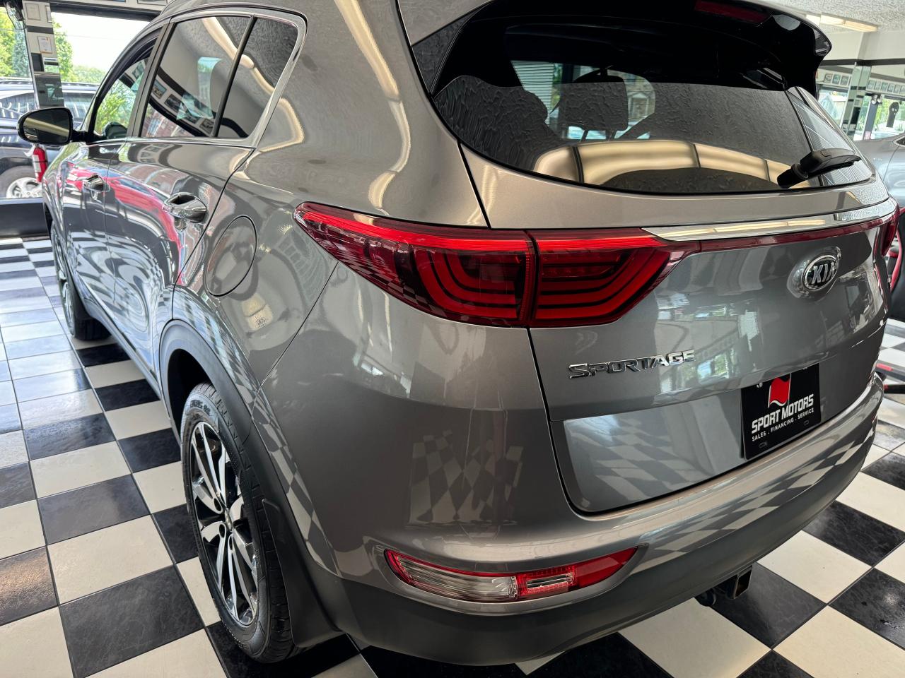 2018 Kia Sportage EX Tech AWD+New Tires+Brakes+ApplePlay+CleanCarfax - Photo #37