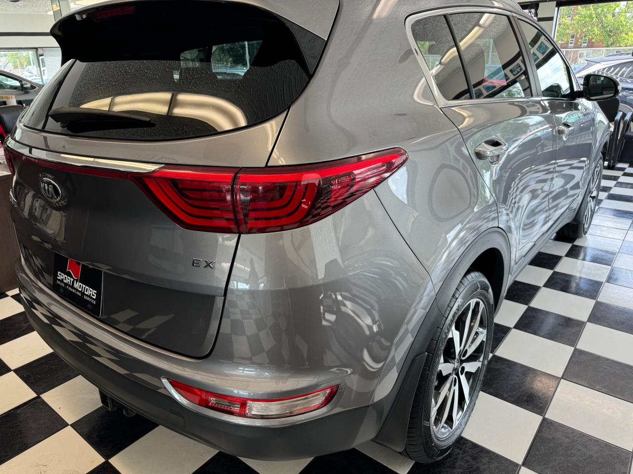 2018 Kia Sportage EX Tech AWD+New Tires+Brakes+ApplePlay+CleanCarfax - Photo #38