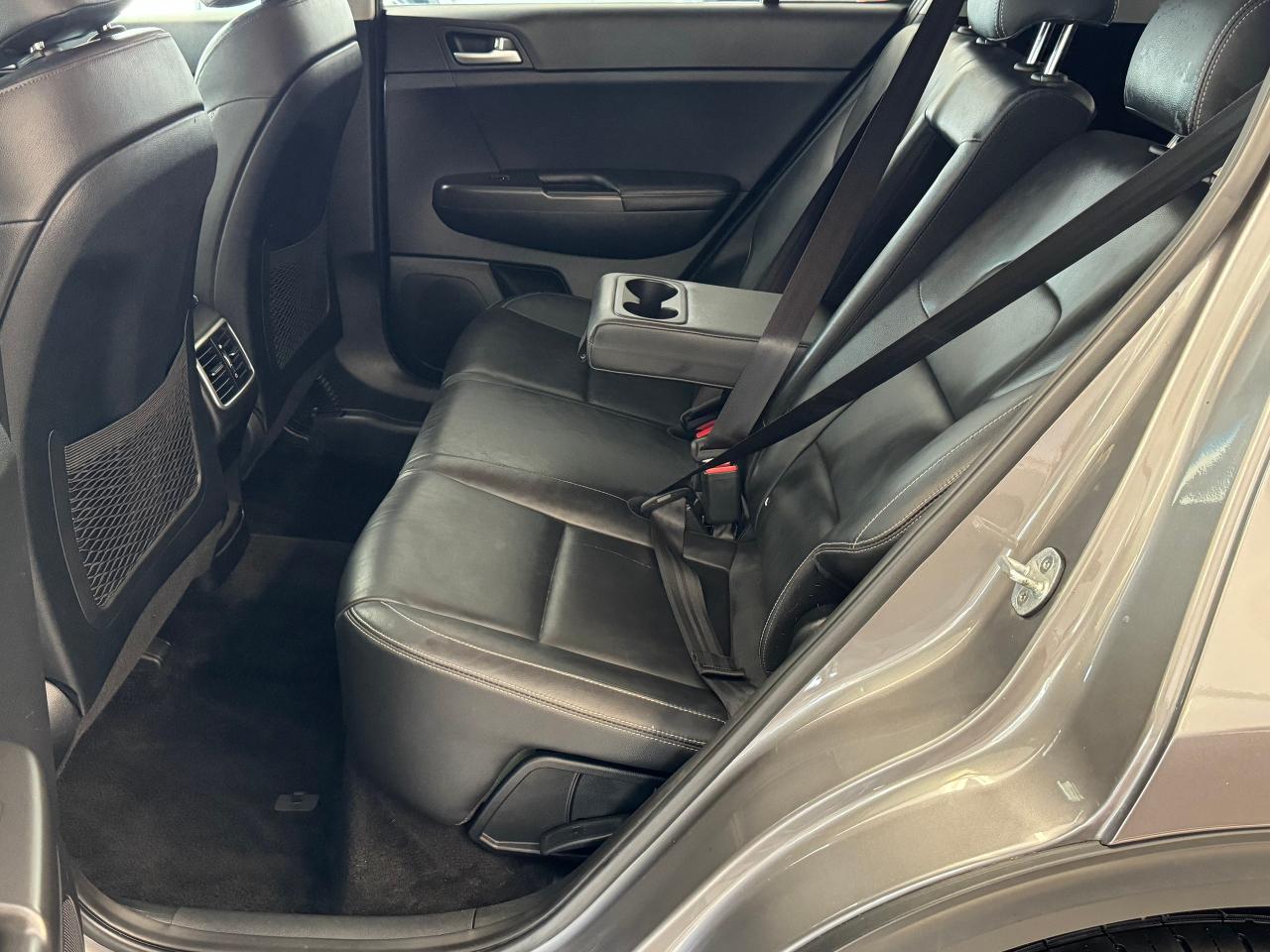 2018 Kia Sportage EX Tech AWD+New Tires+Brakes+ApplePlay+CleanCarfax Photo23
