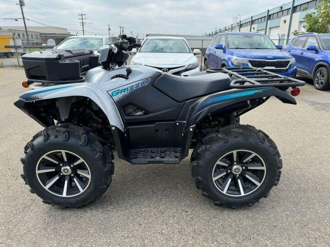 2024 Yamaha Grizzly 700 EPS SE $114 B/W - Photo #3