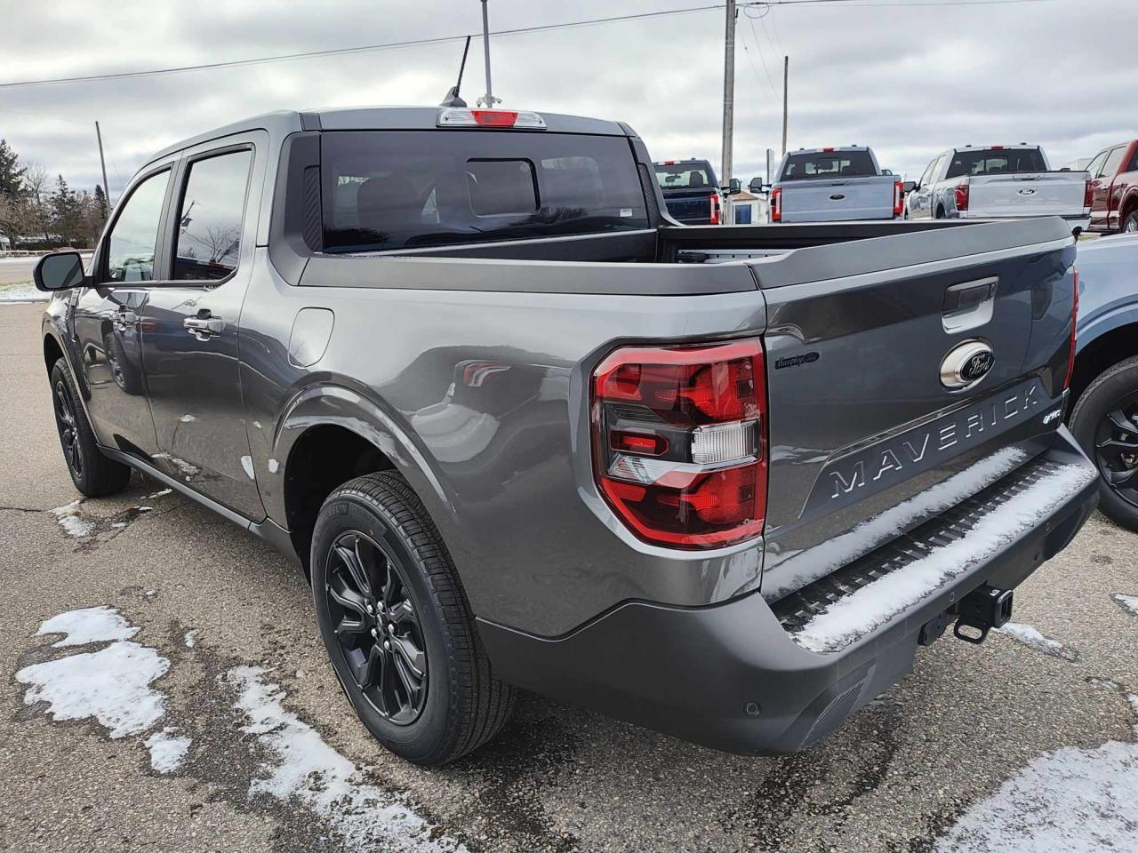 2024 Ford MAVERICK Lariat