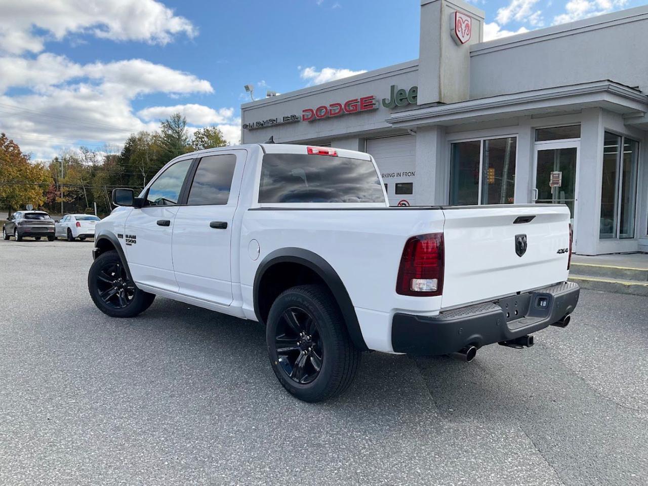 2024 RAM 1500 Classic WARLOCK Photo3