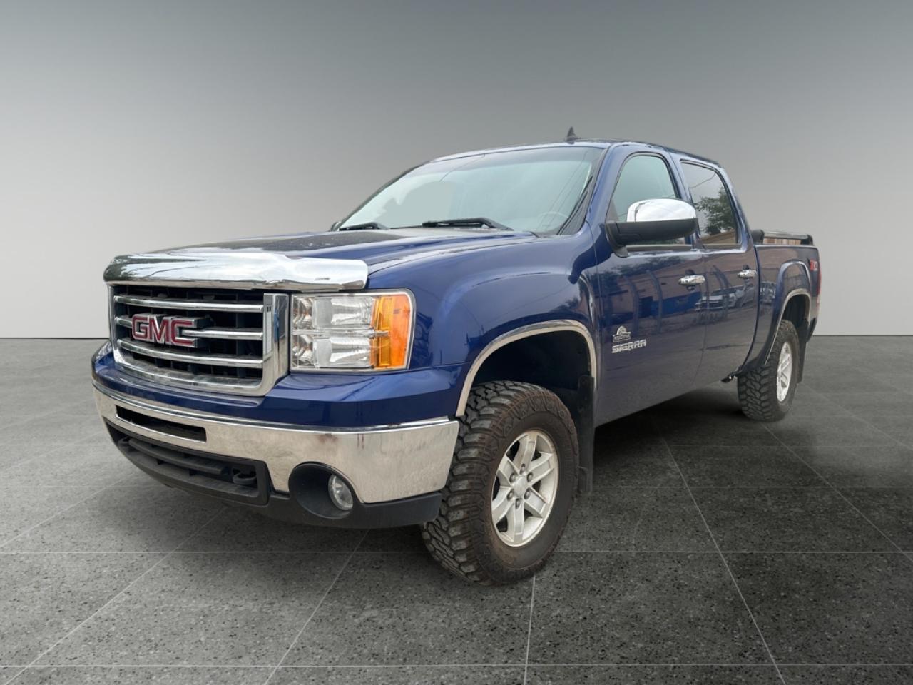 Used 2013 GMC Sierra 1500 SLE - Bluetooth - Onstar for Sale in Saskatoon, Saskatchewan
