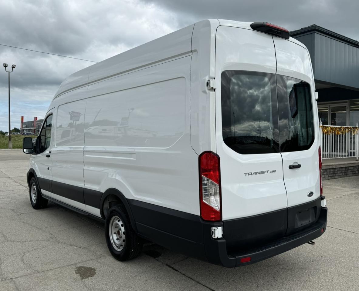 2021 Ford Transit T-250 148" HI RF RWD Photo