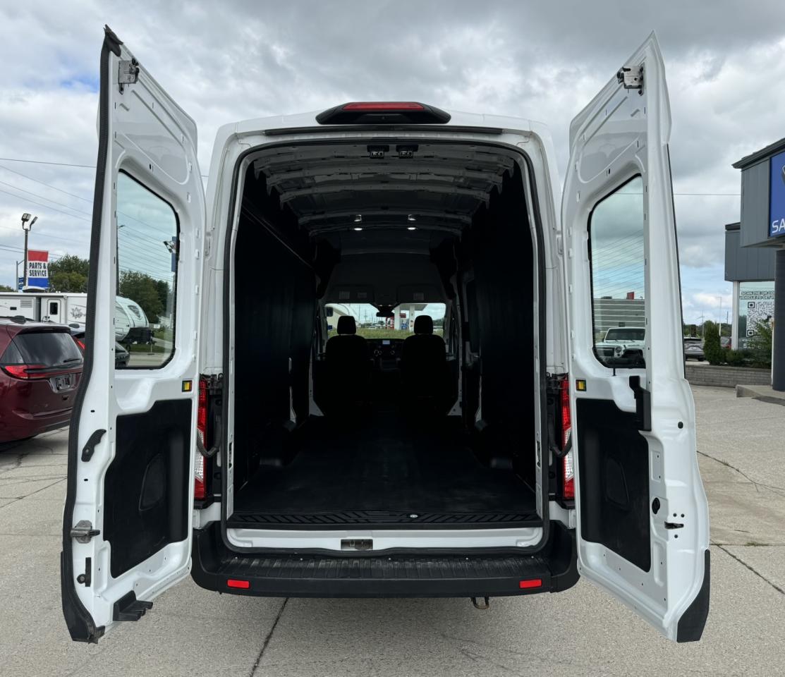 2021 Ford Transit T-250 148" HI RF RWD Photo