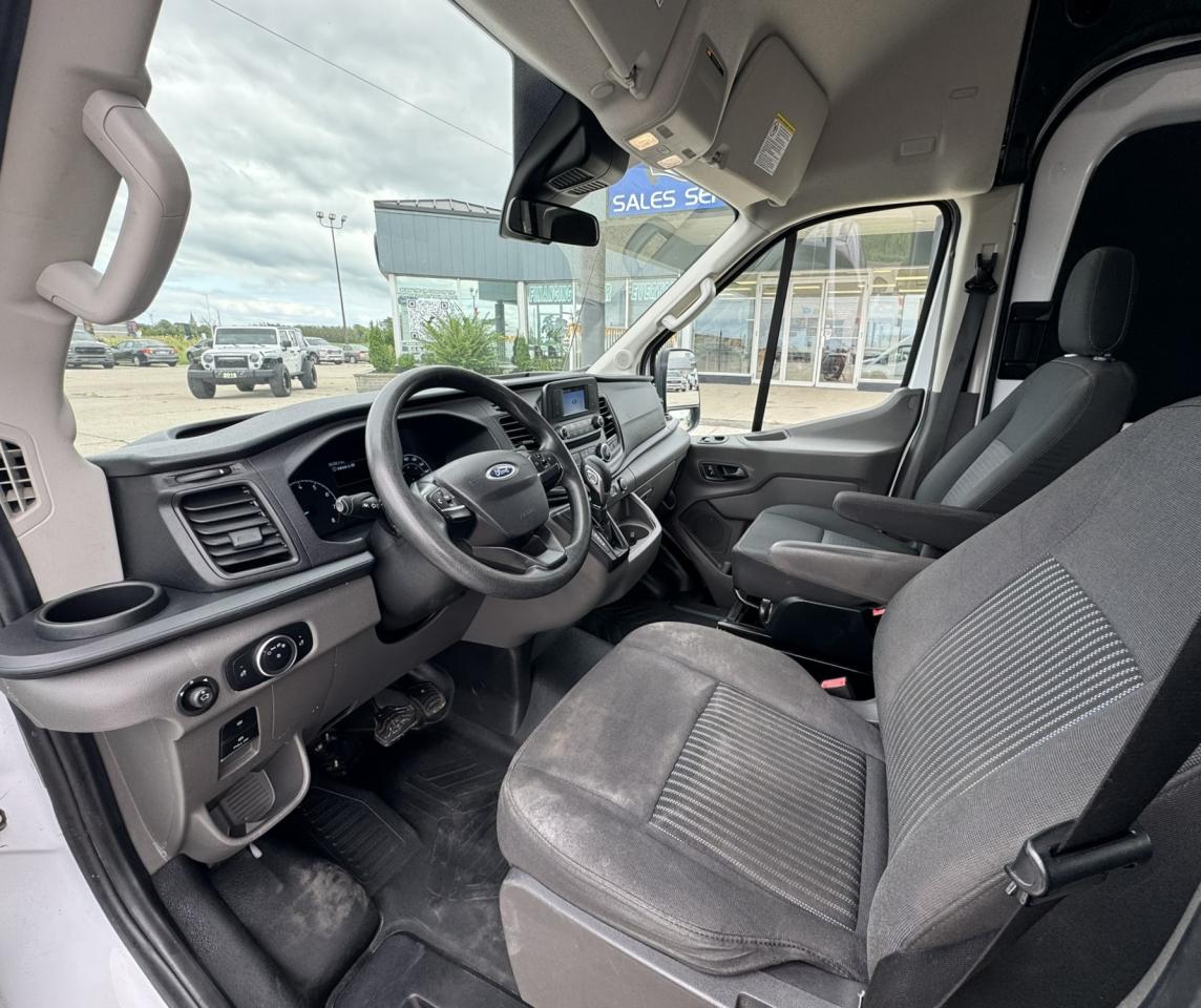2021 Ford Transit T-250 148" HI RF RWD Photo