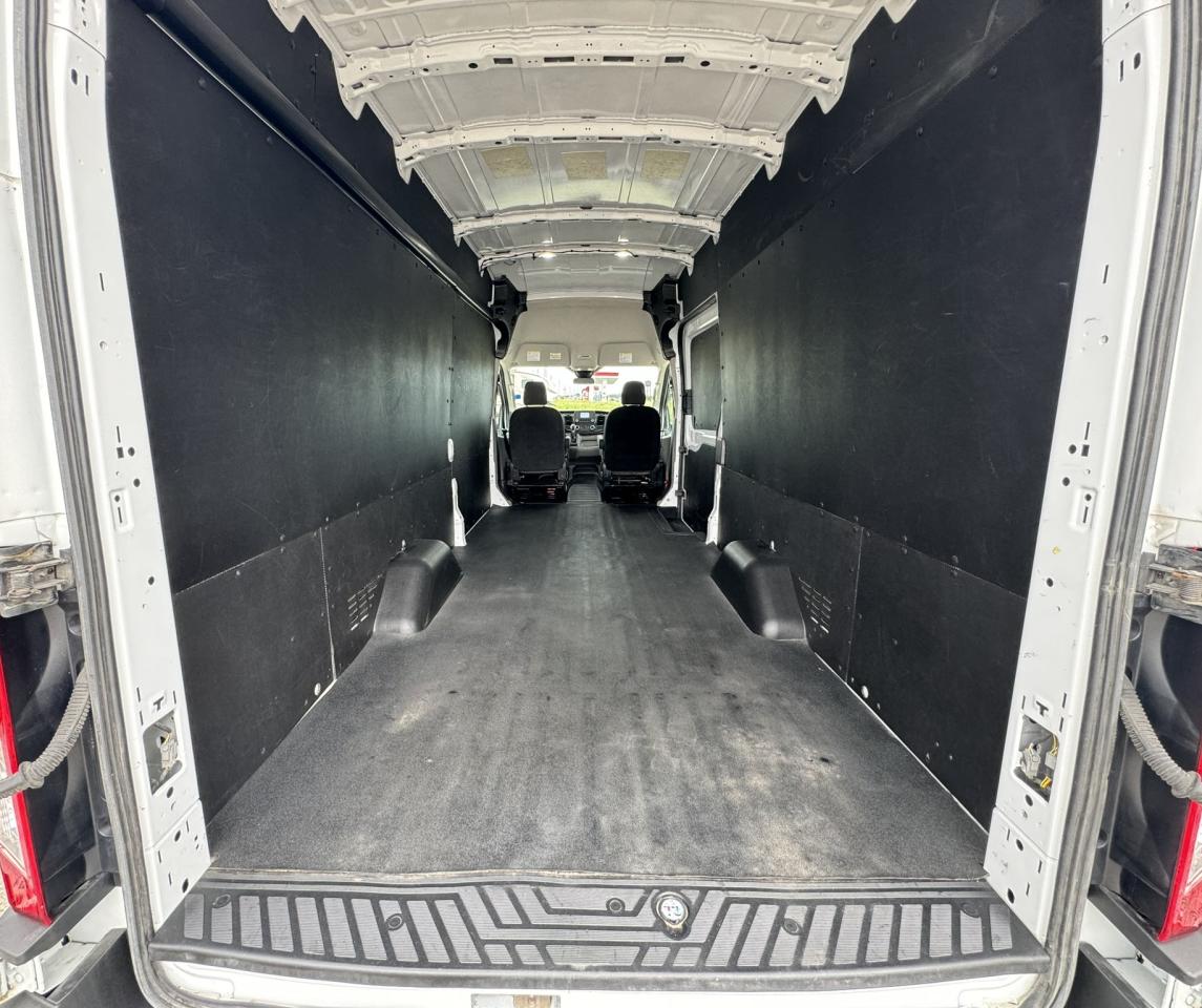 2021 Ford Transit T-250 148" HI RF RWD Photo