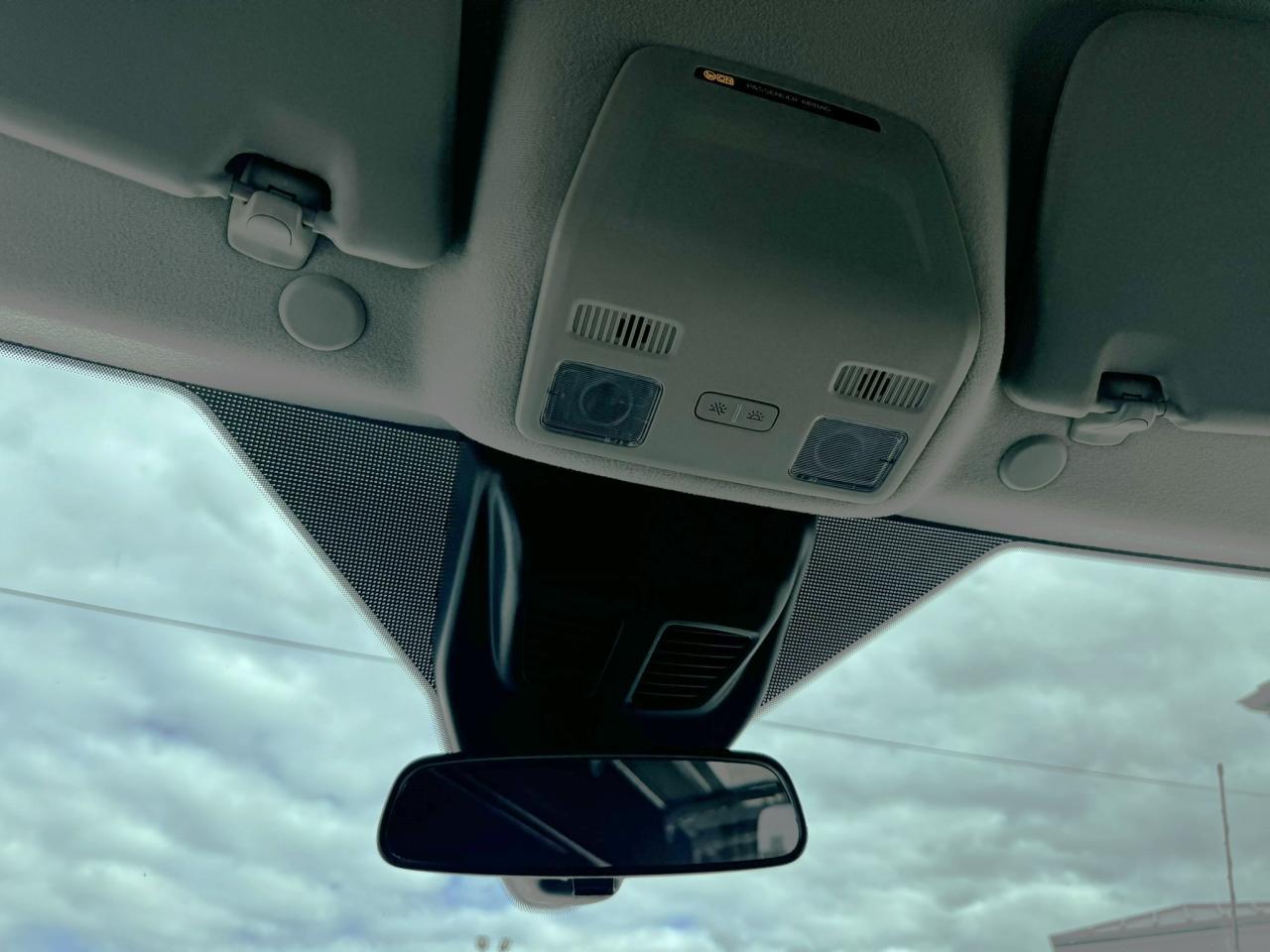 2021 Ford Transit T-250 148" HI RF RWD Photo