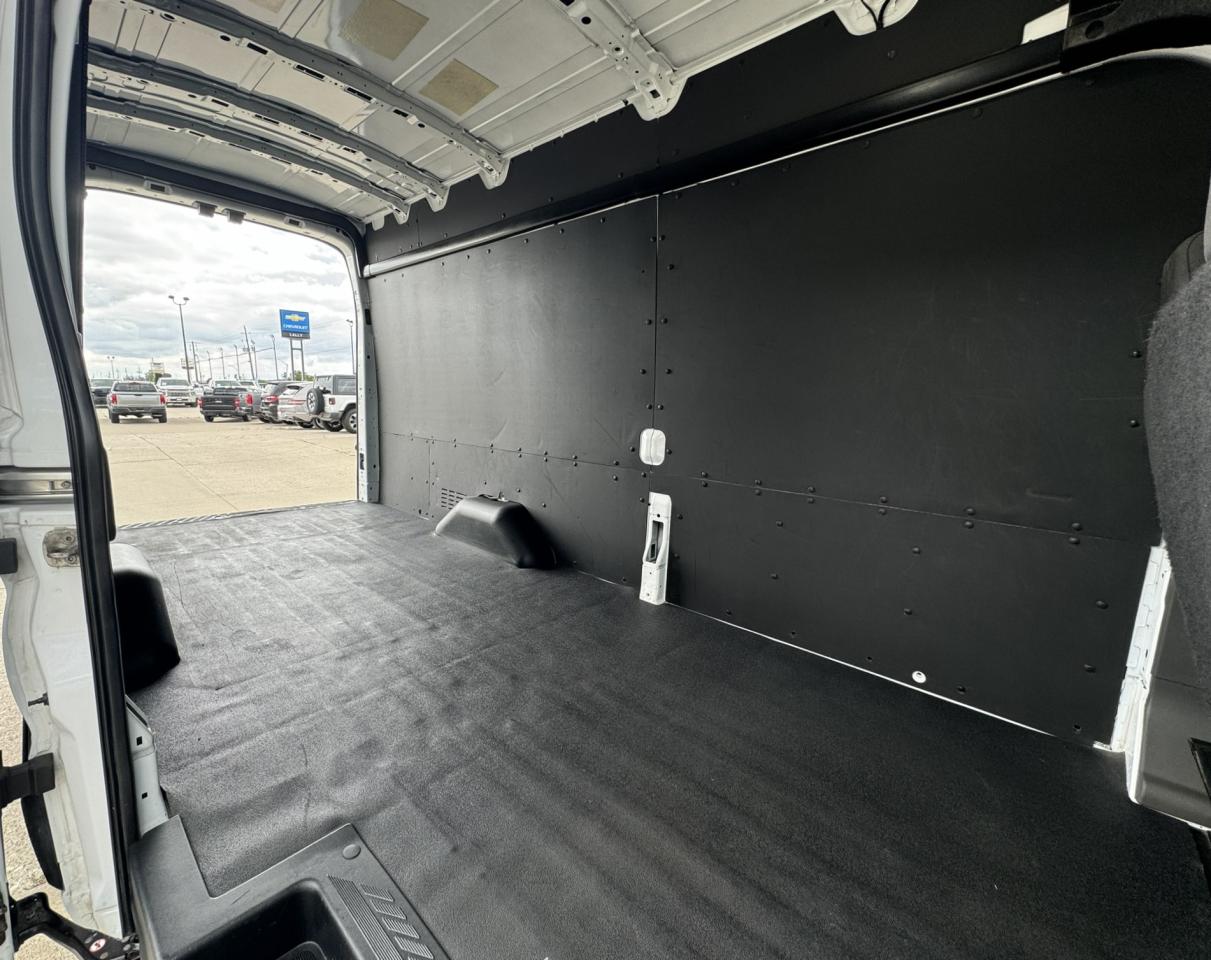 2021 Ford Transit T-250 148" HI RF RWD Photo