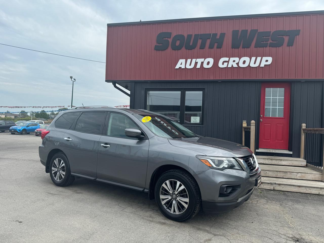 Used 2017 Nissan Pathfinder SV for sale in London, ON