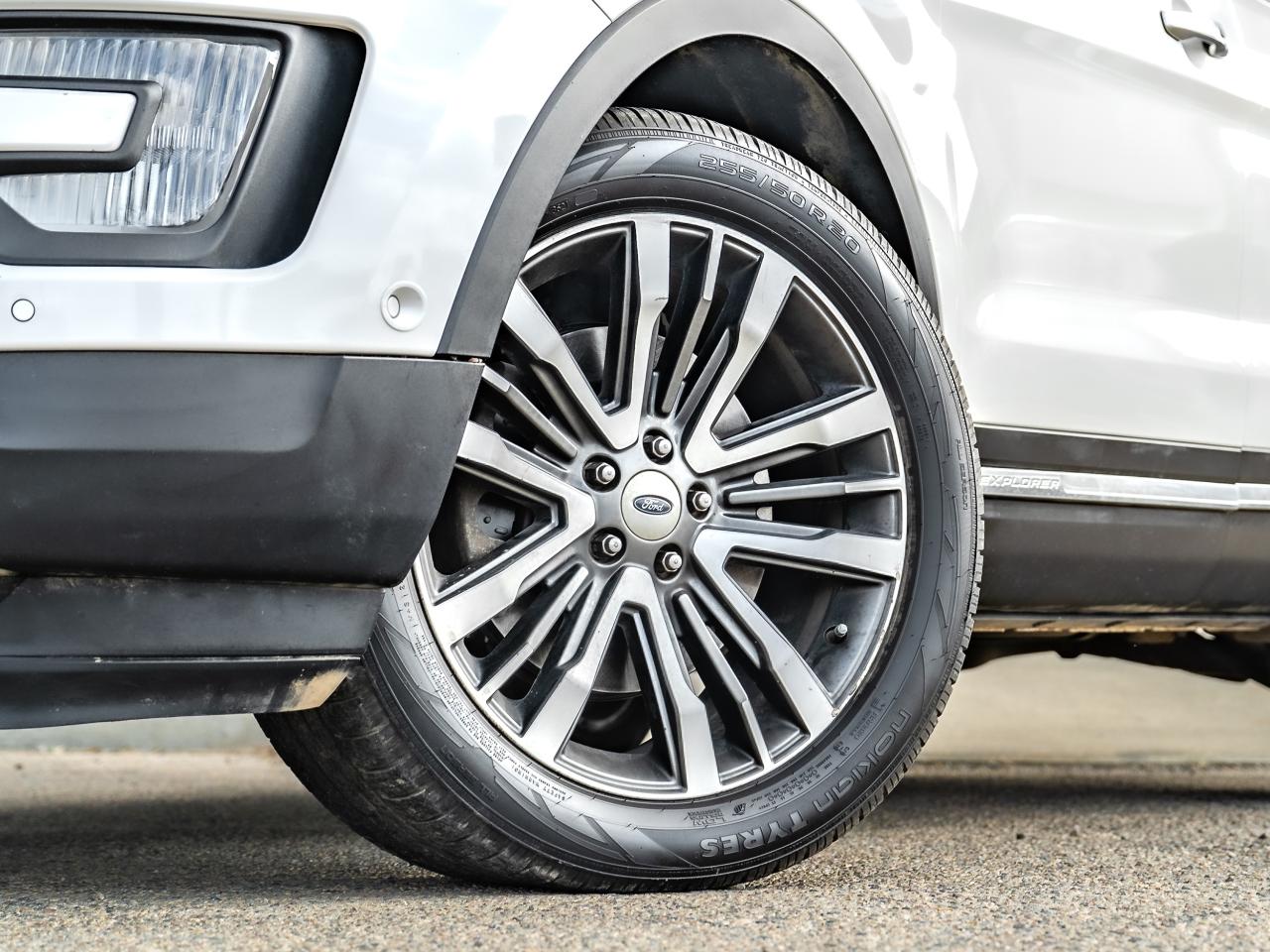 2016 Ford Explorer Platinum - Photo #2