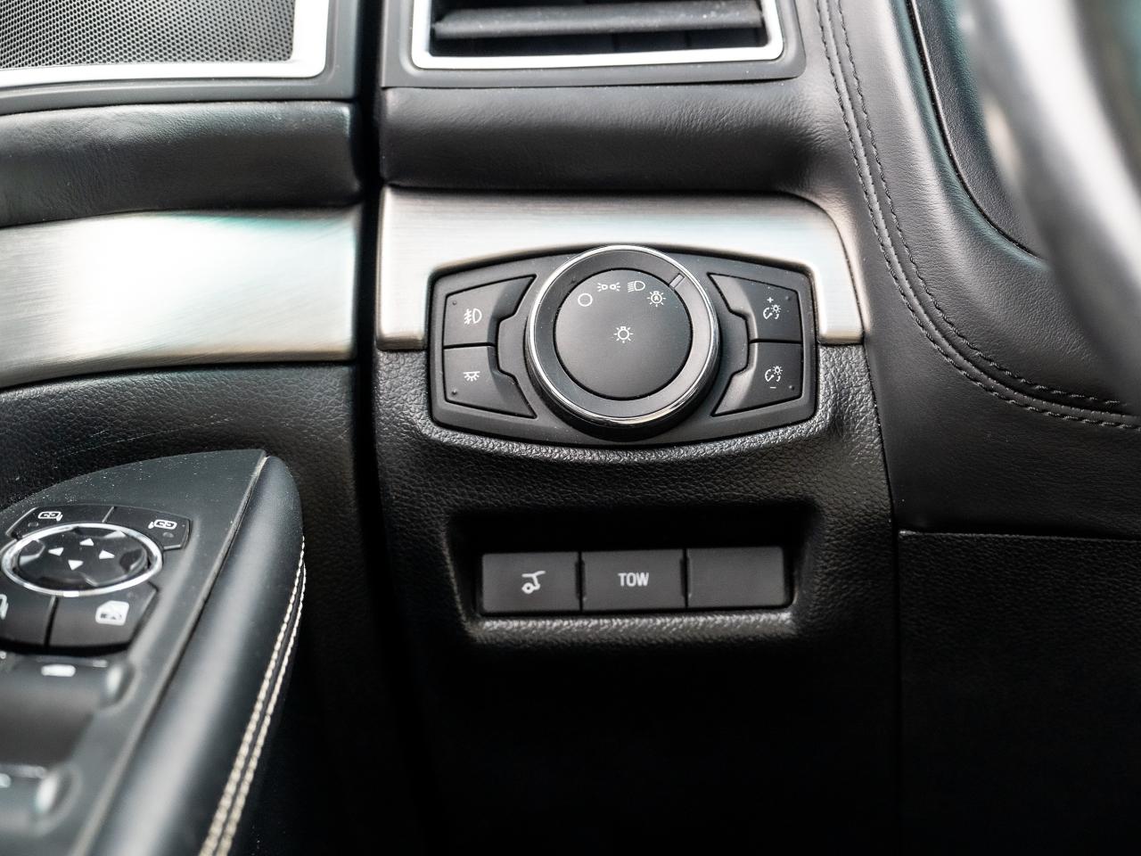 2016 Ford Explorer Platinum - Photo #16