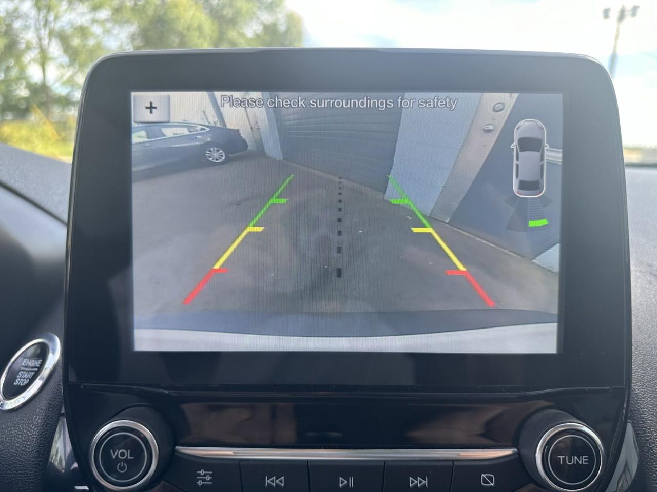 2018 Ford EcoSport Titanium AWD - Photo #14