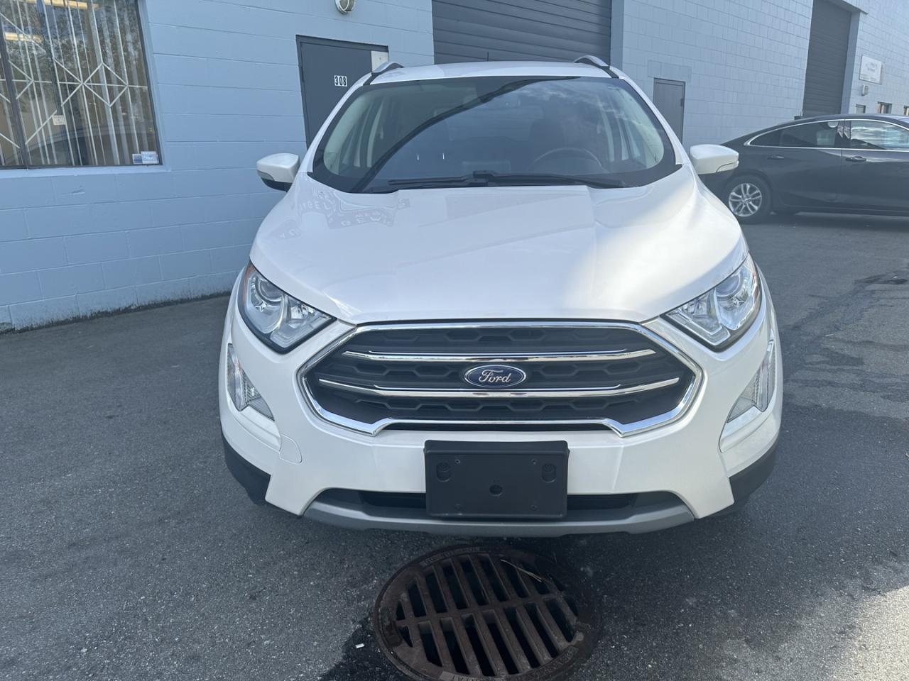 2018 Ford EcoSport Titanium AWD - Photo #3