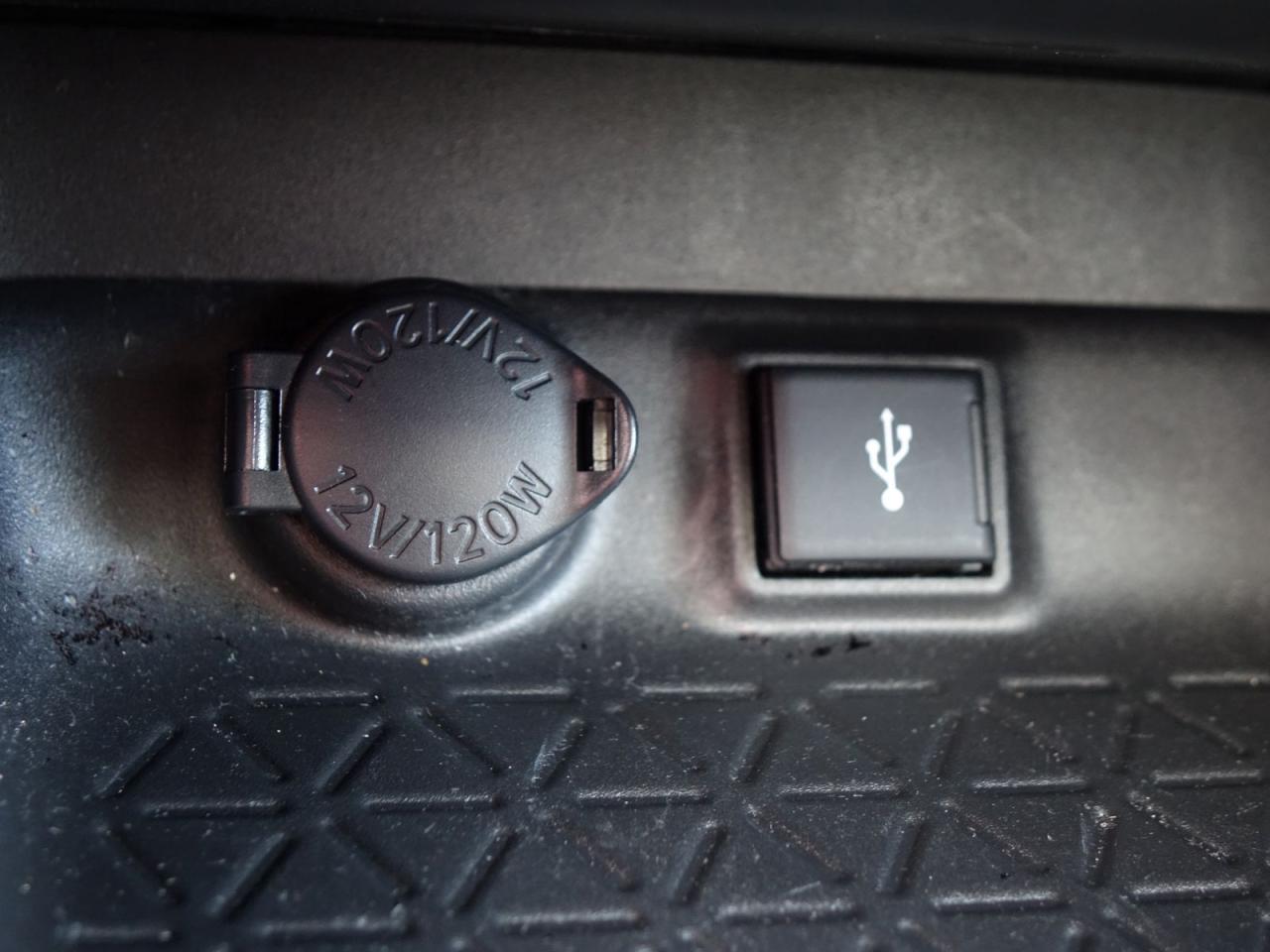 2021 Toyota RAV4 XLE AWD - Photo #22
