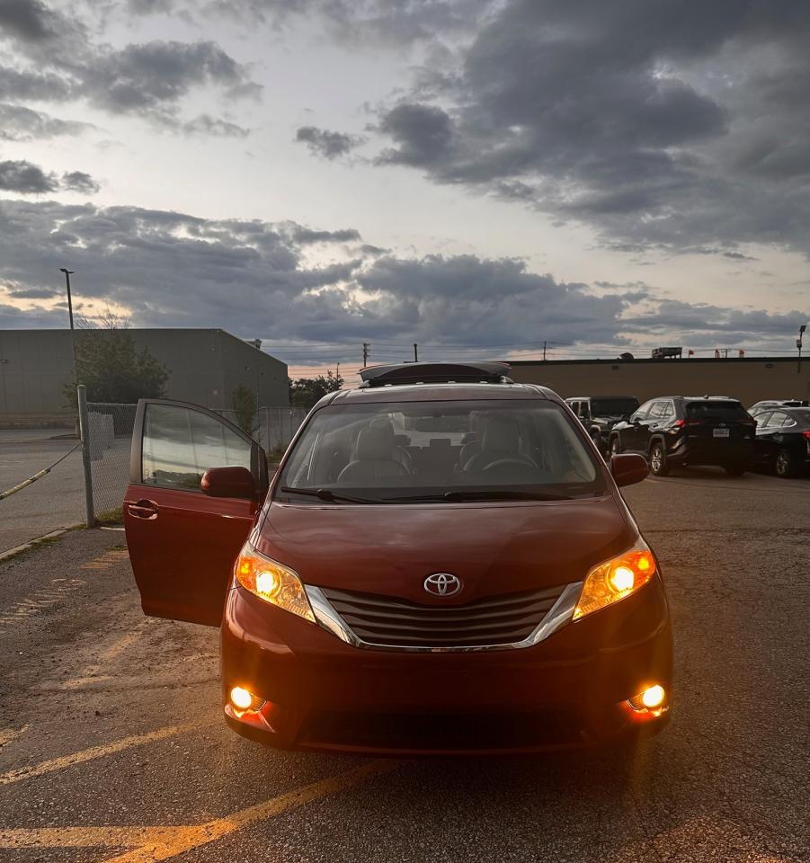 2012 Toyota Sienna 5dr V6 XLE 7-Pass AWD - Photo #1
