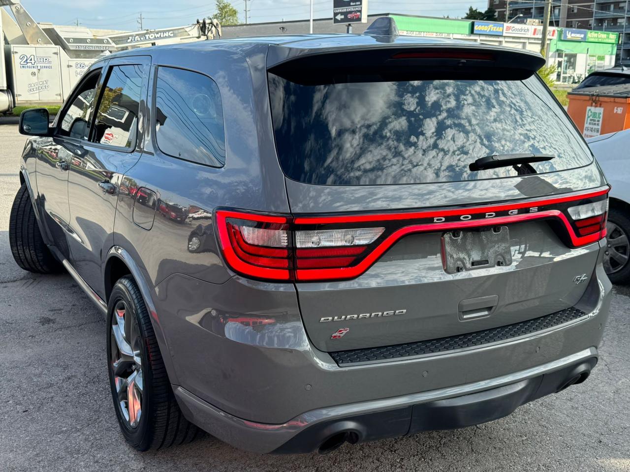 2022 Dodge Durango R/T Photo3