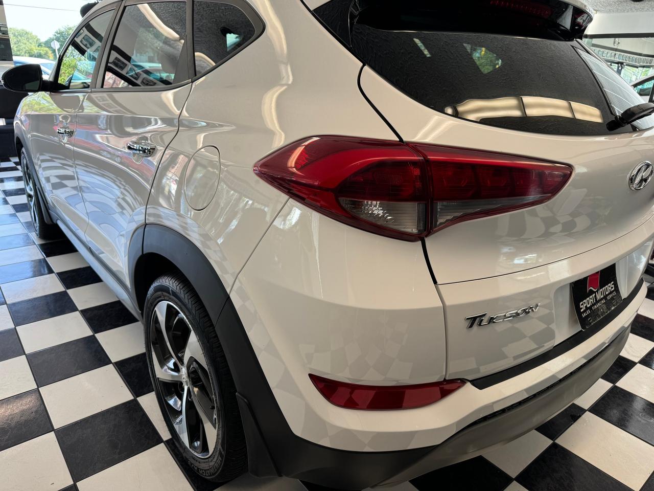 2017 Hyundai Tucson SE 1.6 Turbo AWD+Roof+Heated Leather+CLEAN CARFAX Photo95