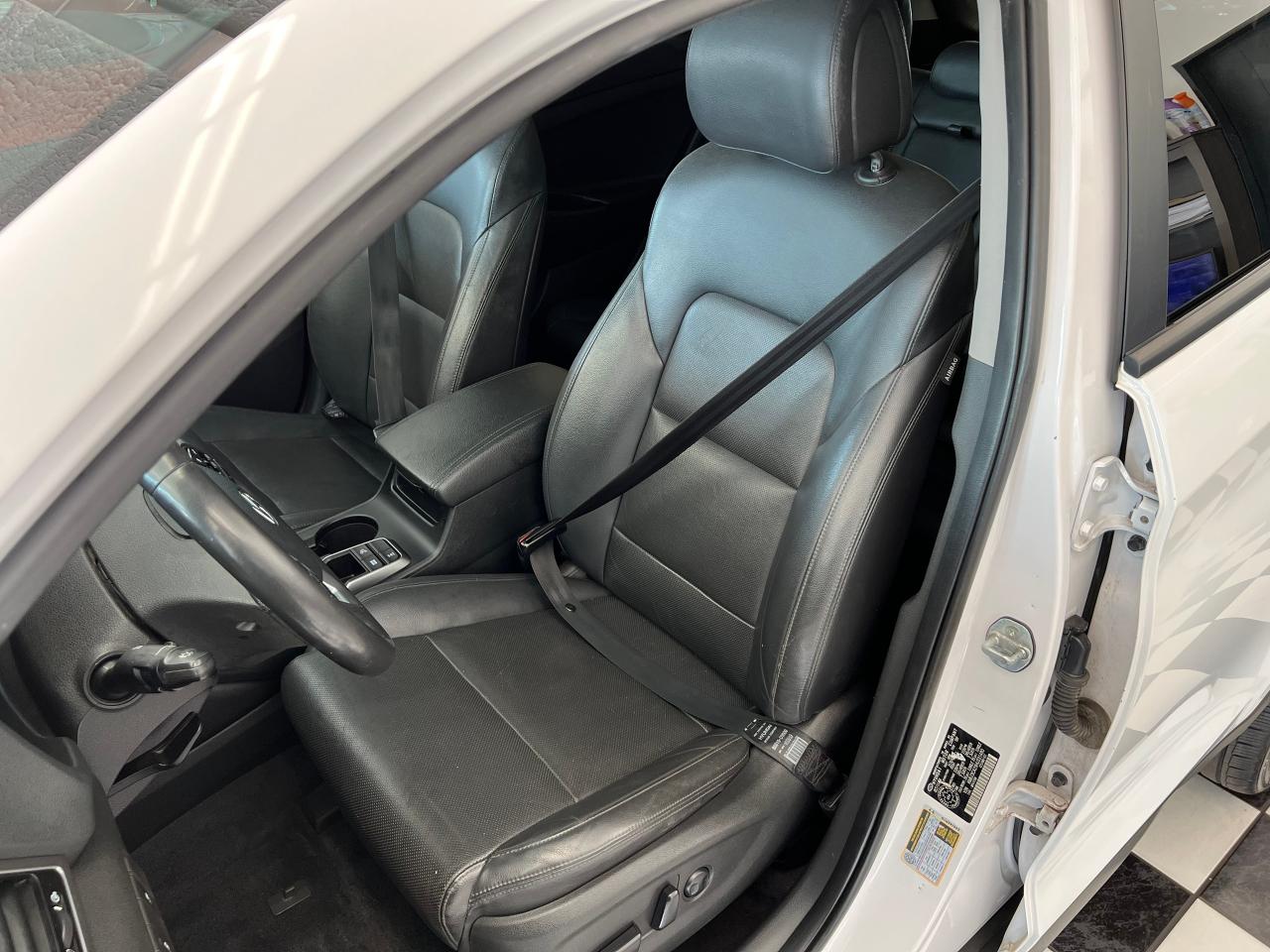 2017 Hyundai Tucson SE 1.6 Turbo AWD+Roof+Heated Leather+CLEAN CARFAX - Photo #19