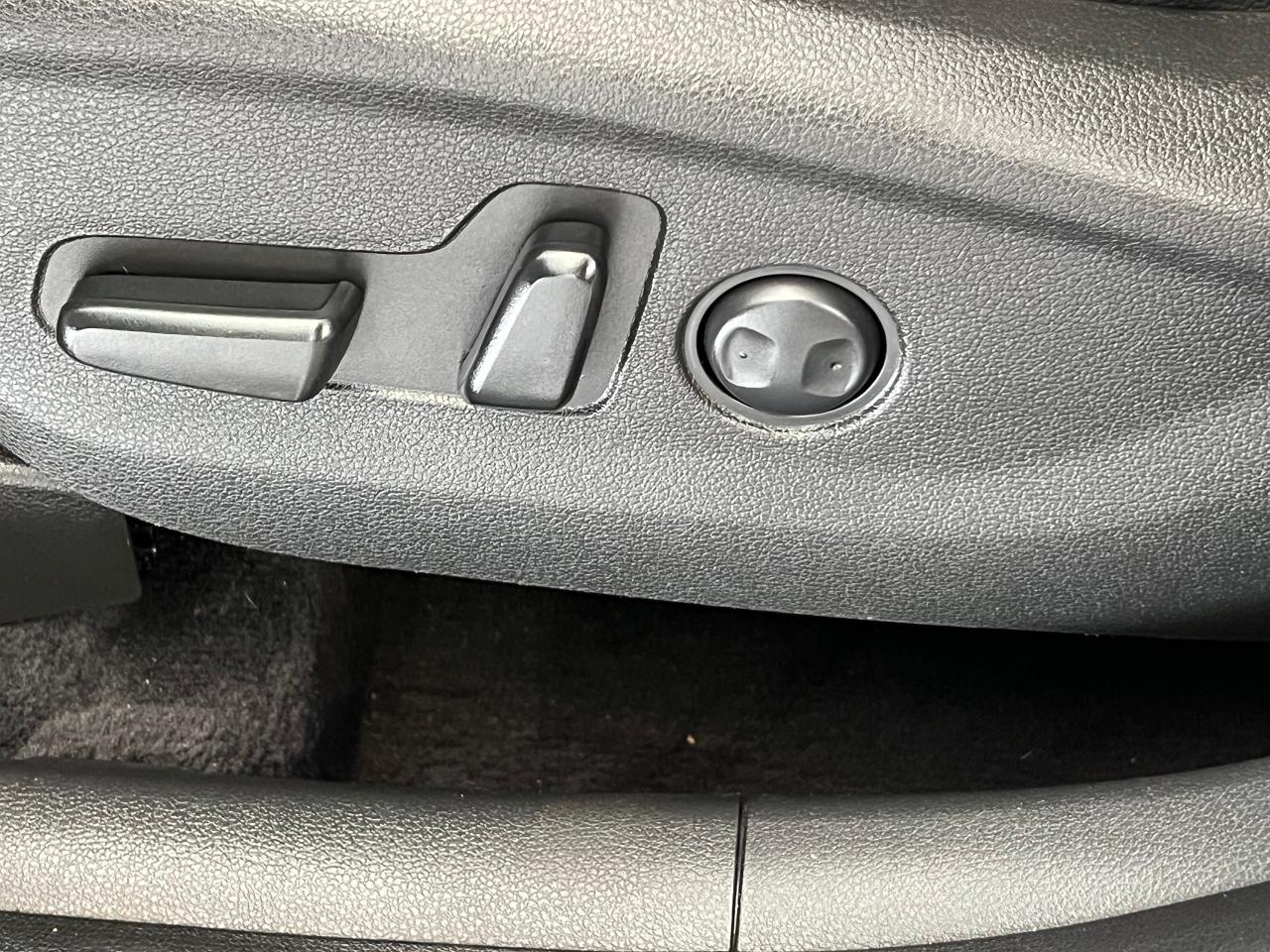 2017 Hyundai Tucson SE 1.6 Turbo AWD+Roof+Heated Leather+CLEAN CARFAX Photo41