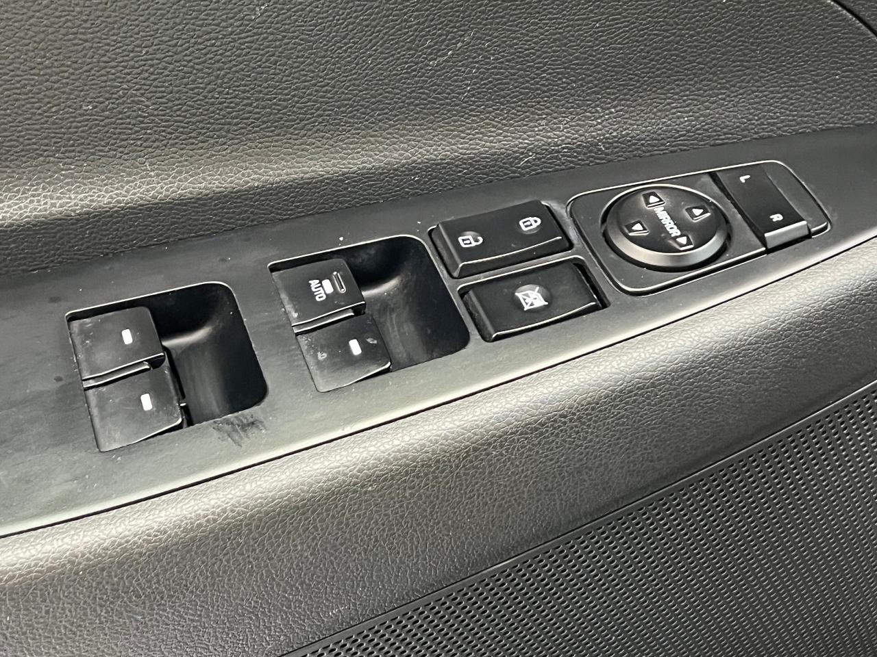 2017 Hyundai Tucson SE 1.6 Turbo AWD+Roof+Heated Leather+CLEAN CARFAX - Photo #47