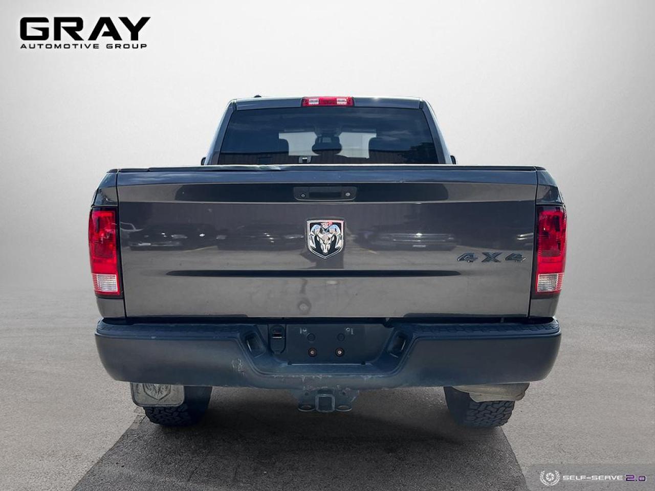 2015 RAM 1500 TRADESMAN/CREW/6.4' Box/No Accidents Photo3