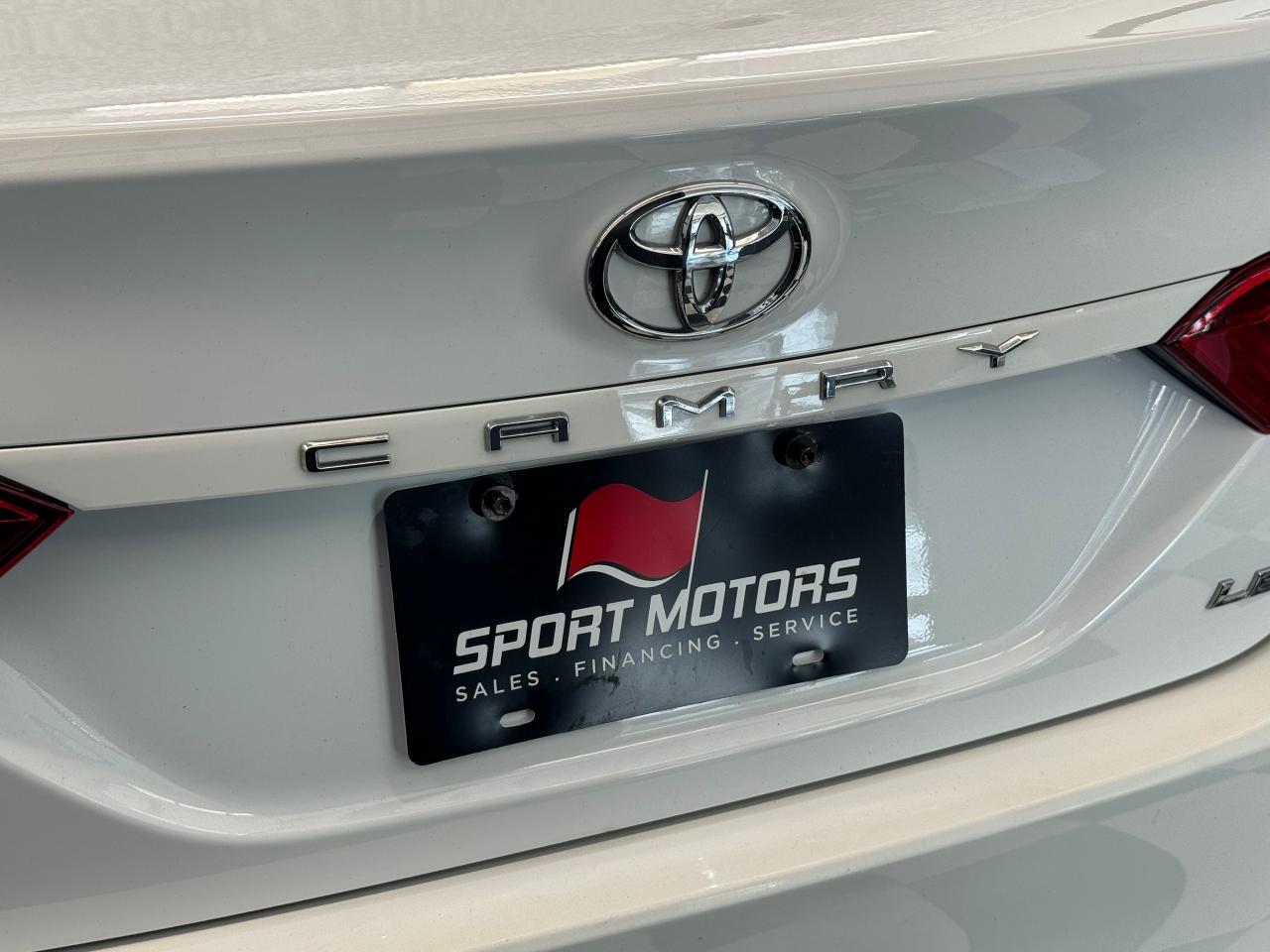 2019 Toyota Camry LE+Camera+Adaptive Cruise+ApplePlay+CLEAN CARFAX - Photo #61